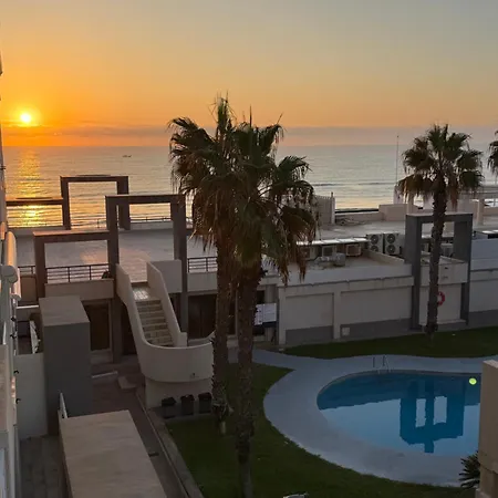 La Mata Primera Linea Playa Apartment *