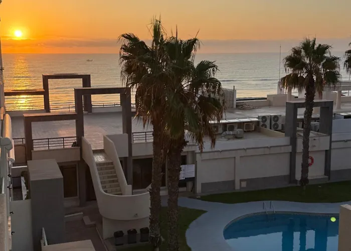 La Mata Primera Línea Playa Apartamento *